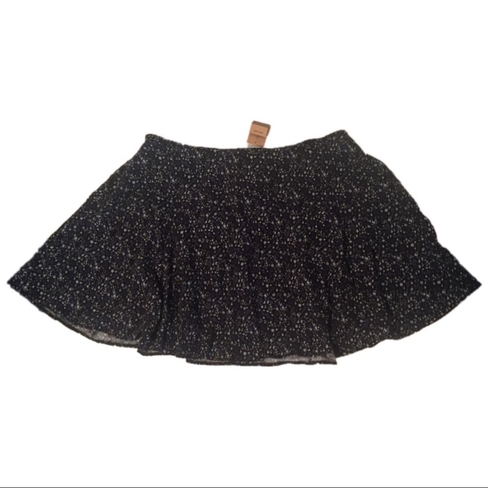 NWT Flowing Floral Skirt